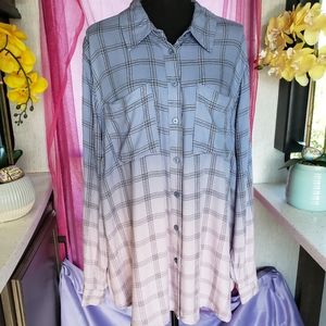 Lane Bryant Top  22/24